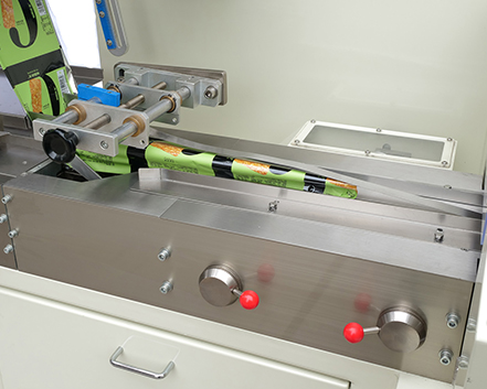 全自動(dòng)食品包裝流水線(xiàn) 全自動(dòng)食品包裝流水線(xiàn)